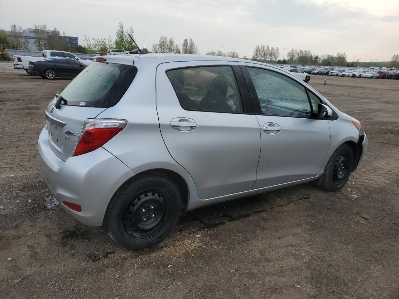 JTDKTUD34CD531288 2012 Toyota Yaris