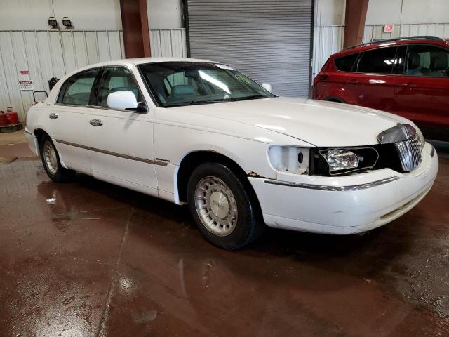 2001 Lincoln Town Car Executive VIN: 1LNHM81W21Y684931 Lot: 53434004