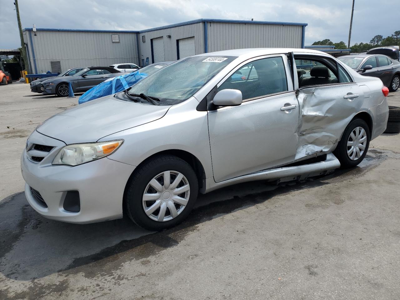 2T1BU4EEXDC940052 2013 Toyota Corolla Base