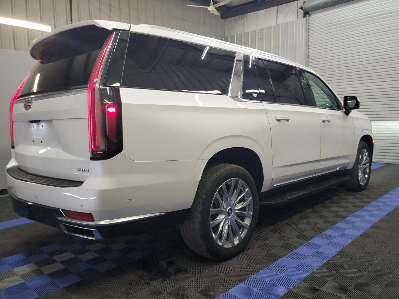 2022 Cadillac Escalade Esv Premium Luxury vin: 1GYS4KKL8NR234643