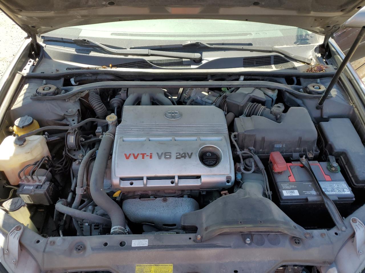 4T1BF32K44U576563 2004 Toyota Camry Le