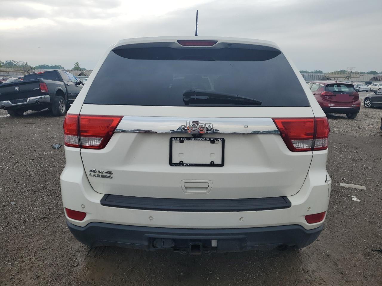 1C4RJFAG7CC351803 2012 Jeep Grand Cherokee Laredo