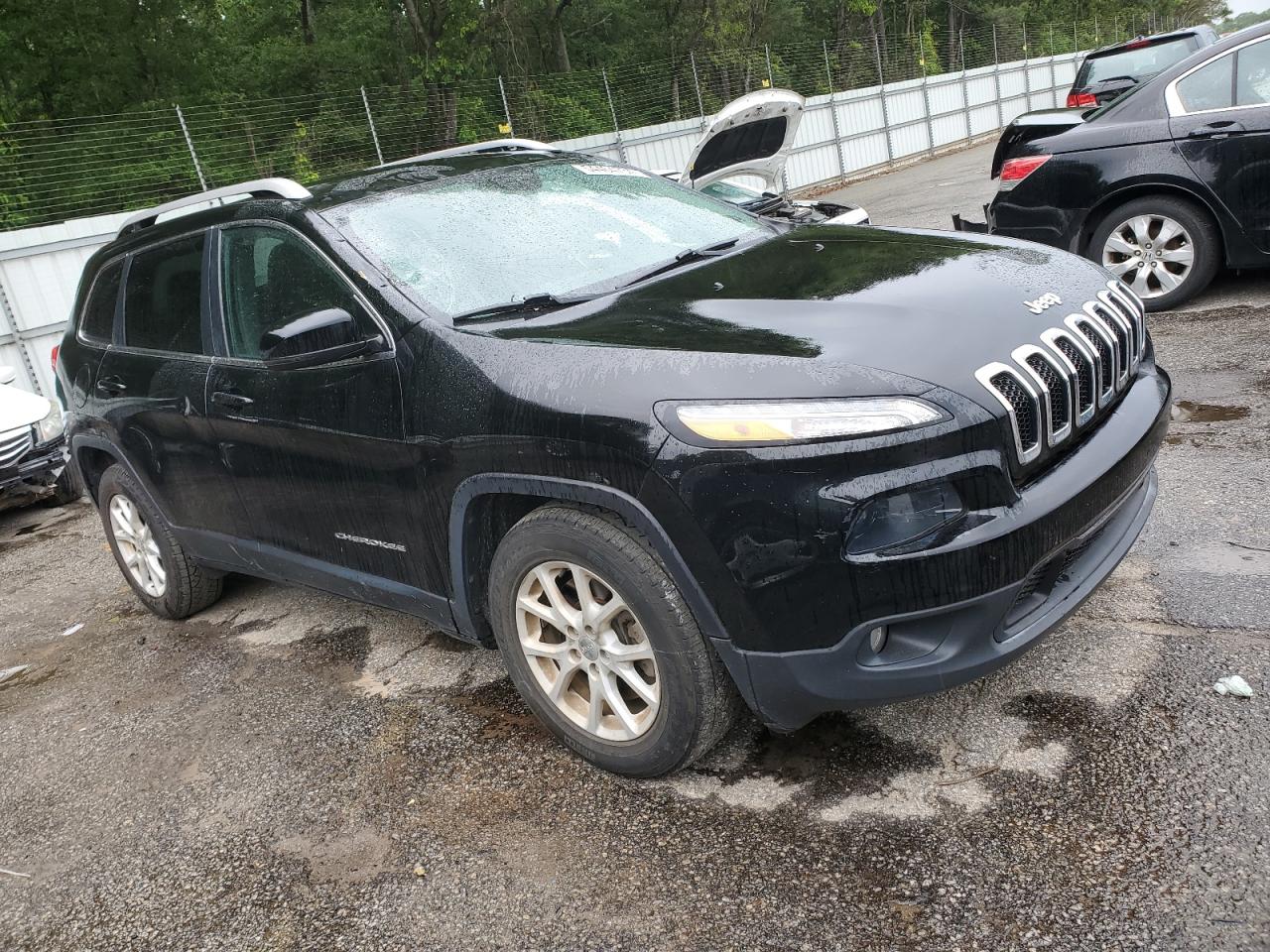 1C4PJLCB6HW534736 2017 Jeep Cherokee Latitude