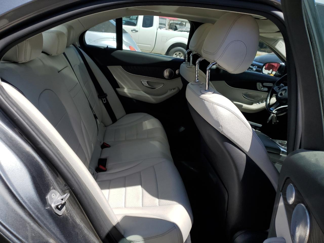 55SWF4JB3HU217036 2017 Mercedes-Benz C 300
