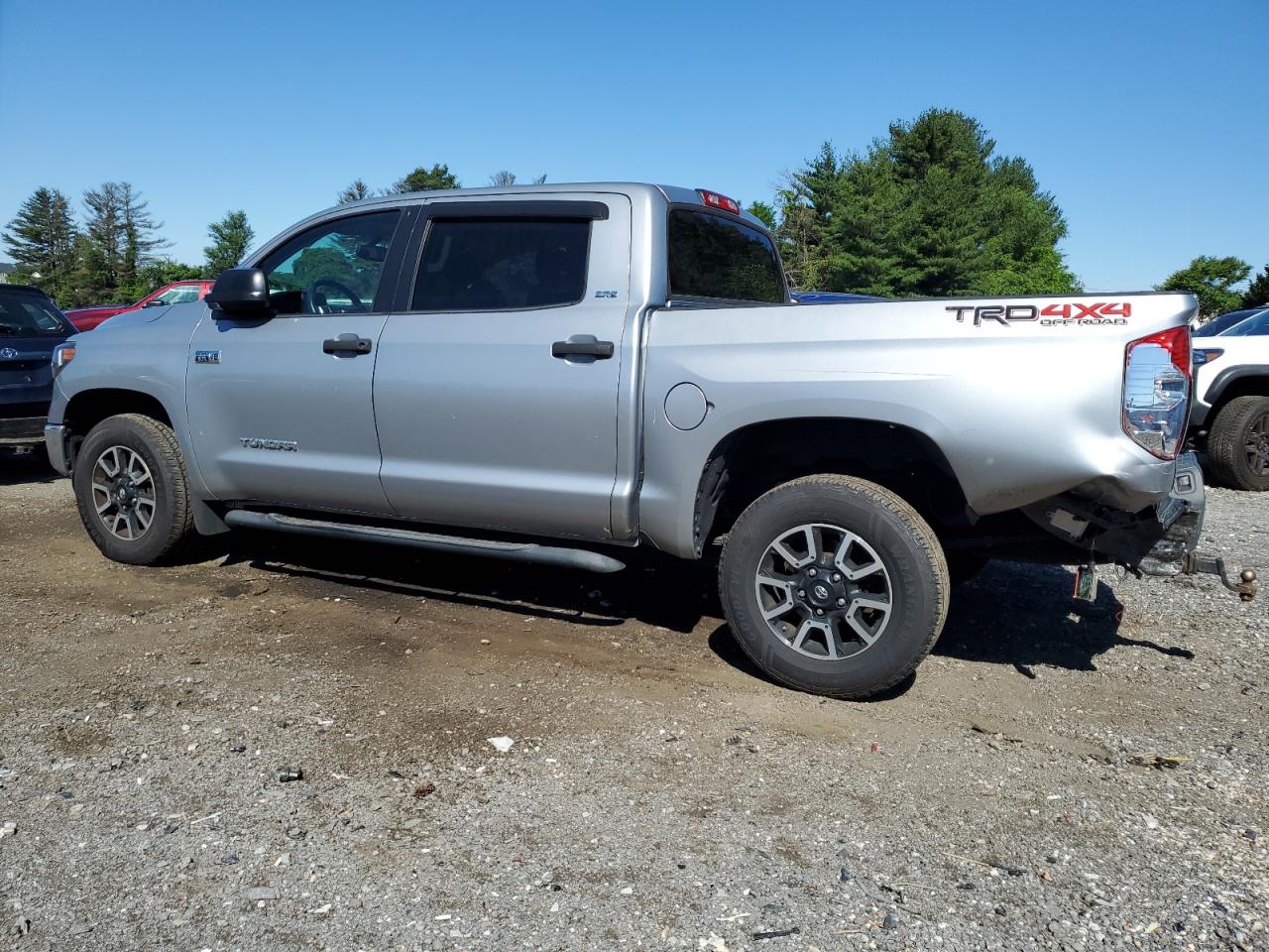 5TFDY5F15GX550352 2016 Toyota Tundra Crewmax Sr5