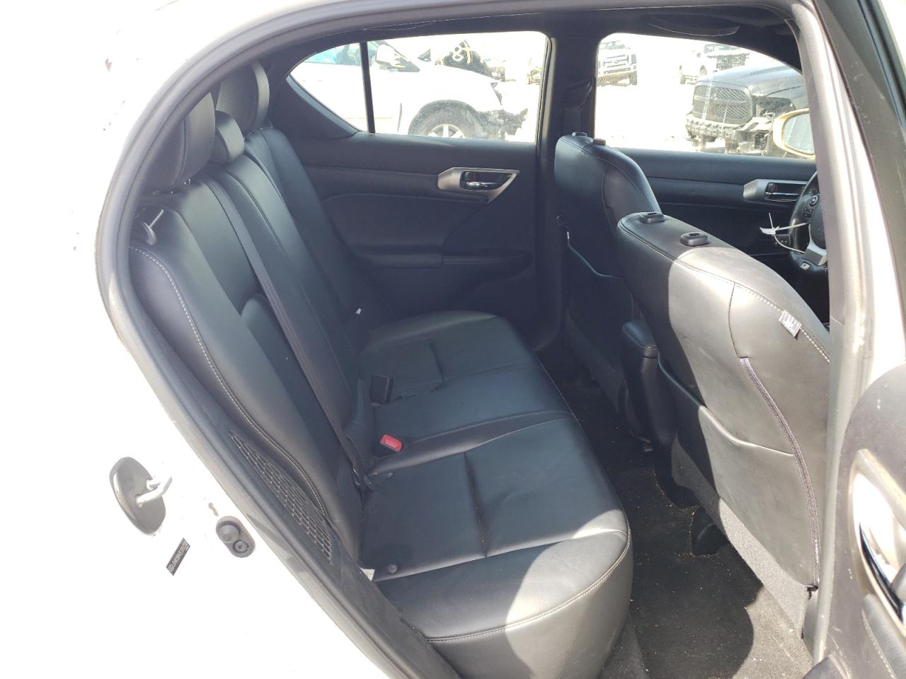 JTHKD5BH3E2207330 2014 Lexus Ct 200