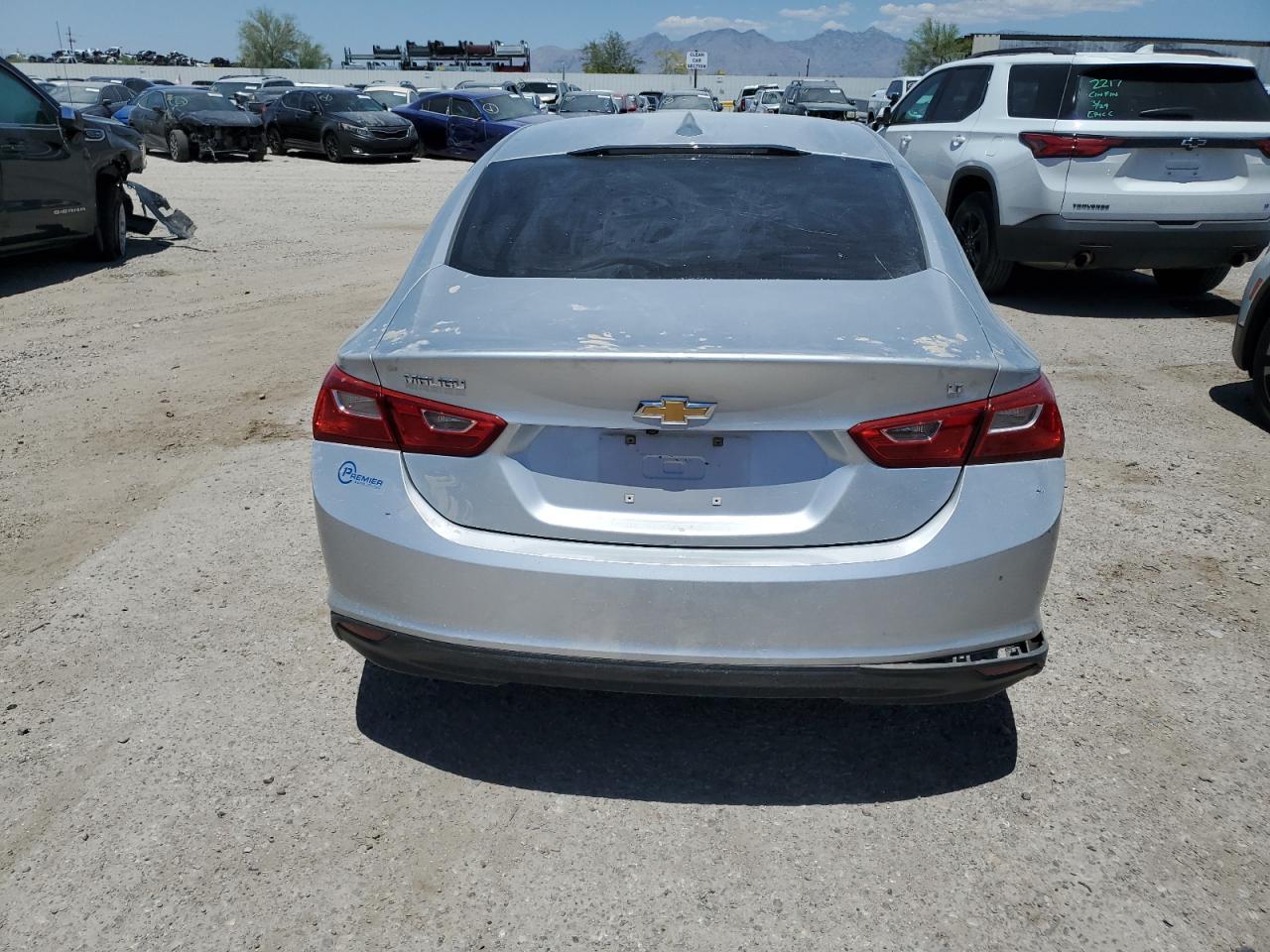 1G1ZD5ST9JF181039 2018 Chevrolet Malibu Lt