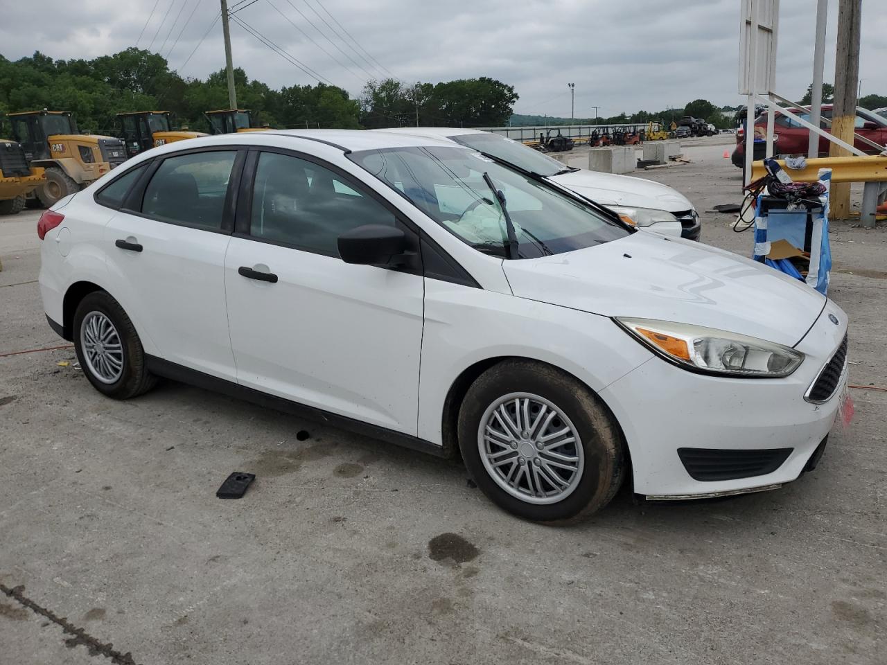 2016 Ford Focus S vin: 1FADP3E20GL339395