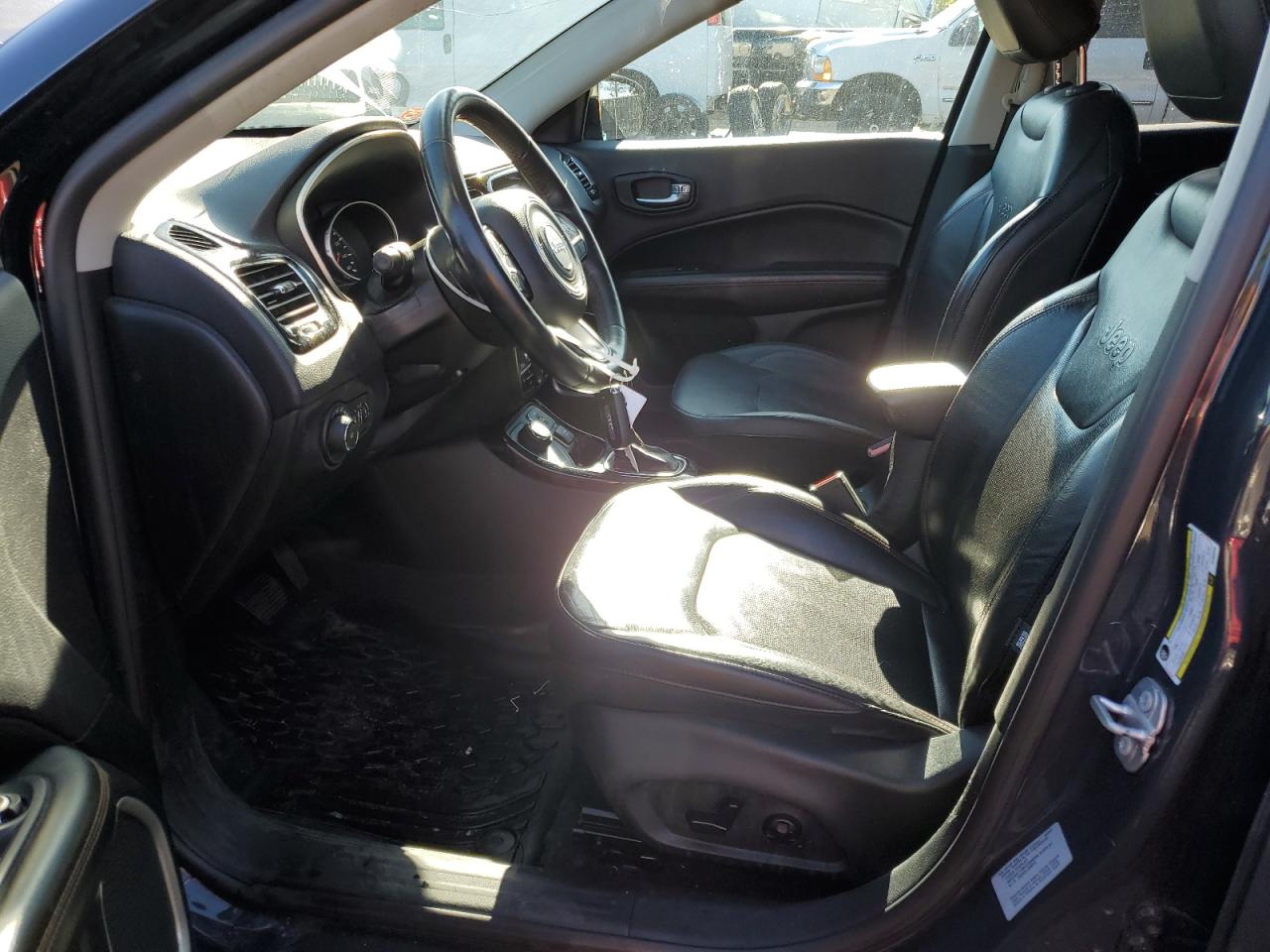 3C4NJDCB7HT666245 2017 Jeep Compass Limited