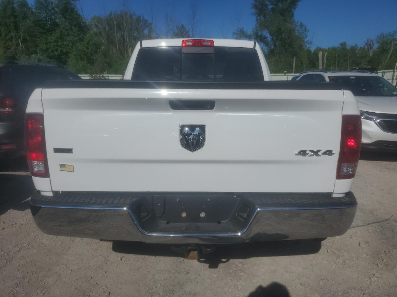 1C6RR7GT5FS764260 2015 Ram 1500 Slt