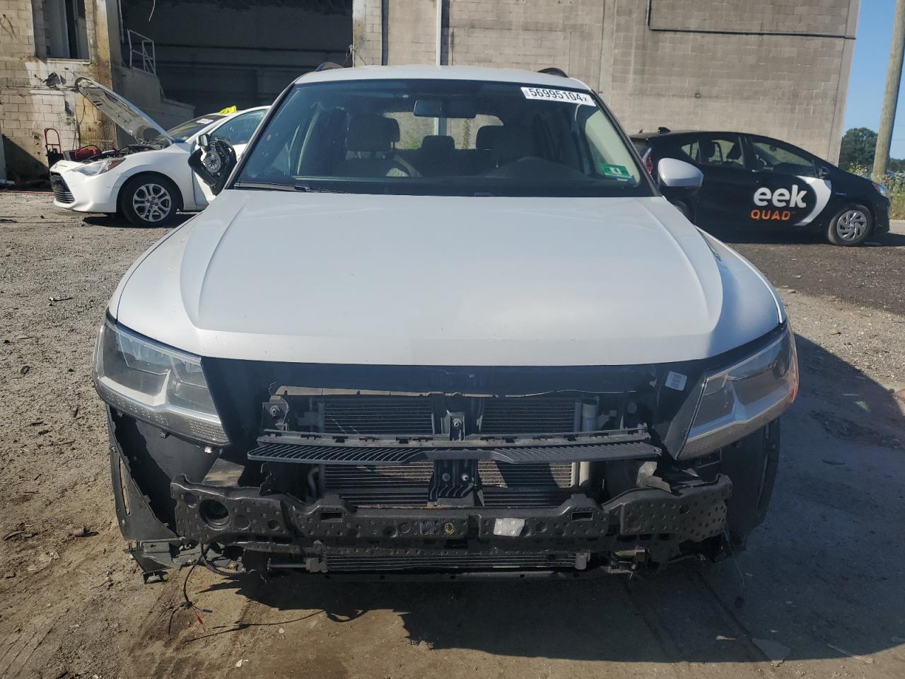 3VV0B7AX8JM022665 2018 Volkswagen Tiguan S