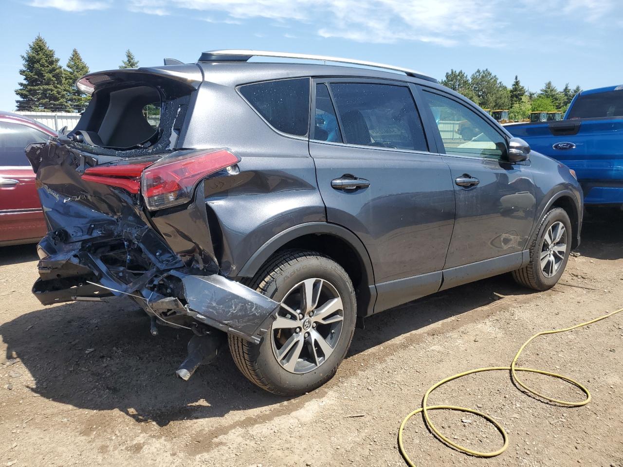 JTMRFREVXHD213444 2017 Toyota Rav4 Xle