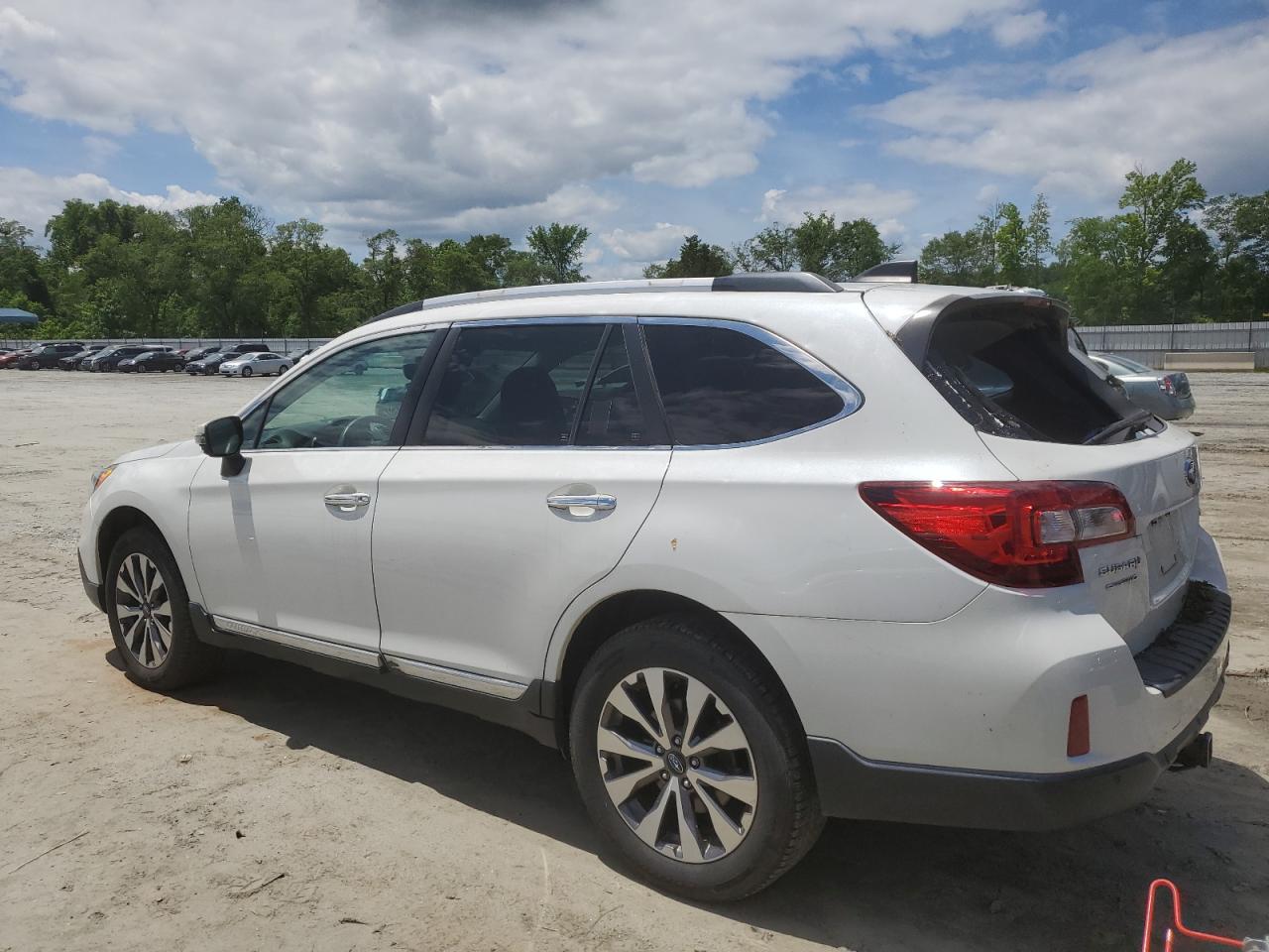 4S4BSETC3H3343798 2017 Subaru Outback Touring