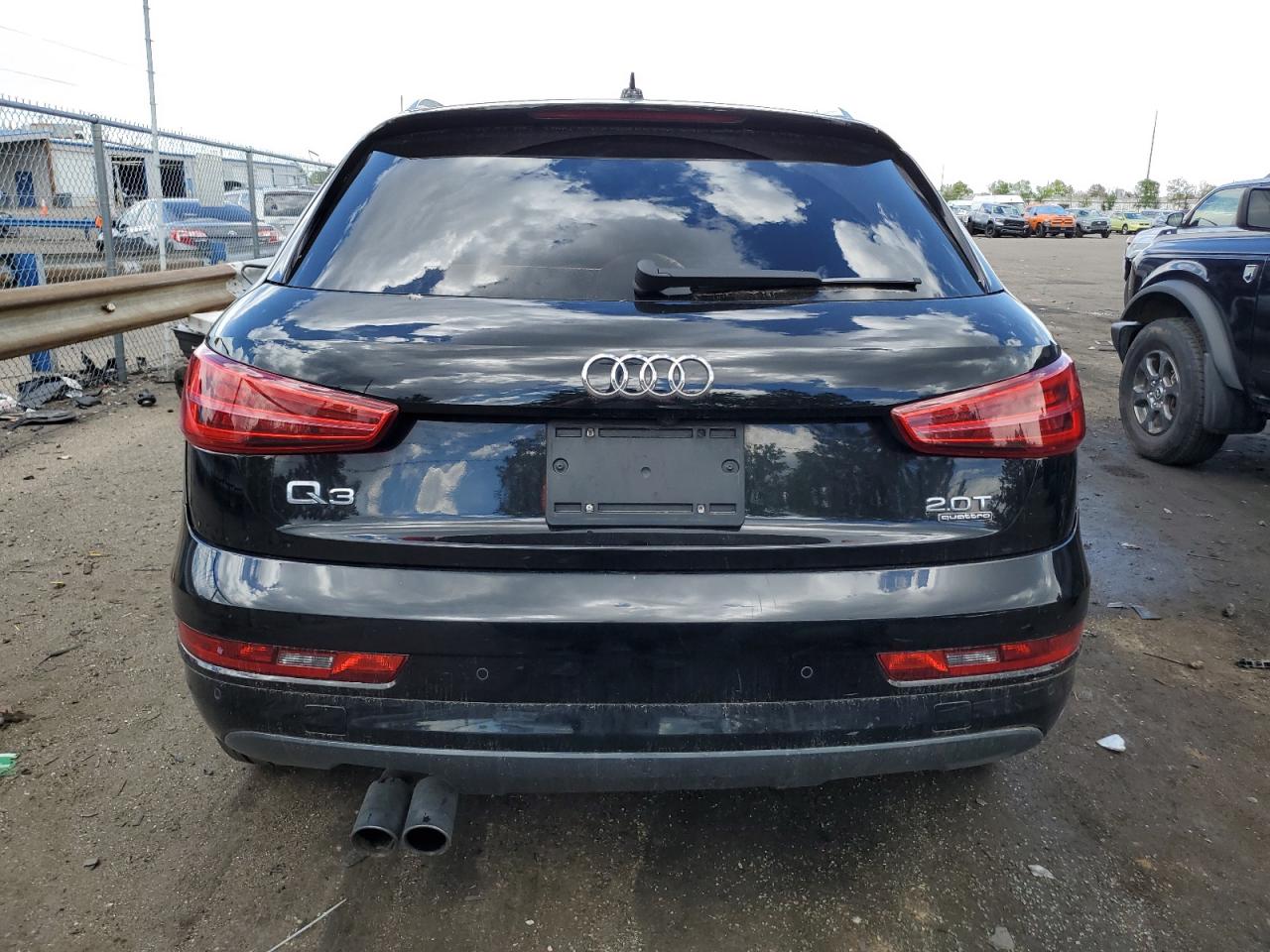 2016 Audi Q3 Premium Plus vin: WA1EFCFS8GR010063