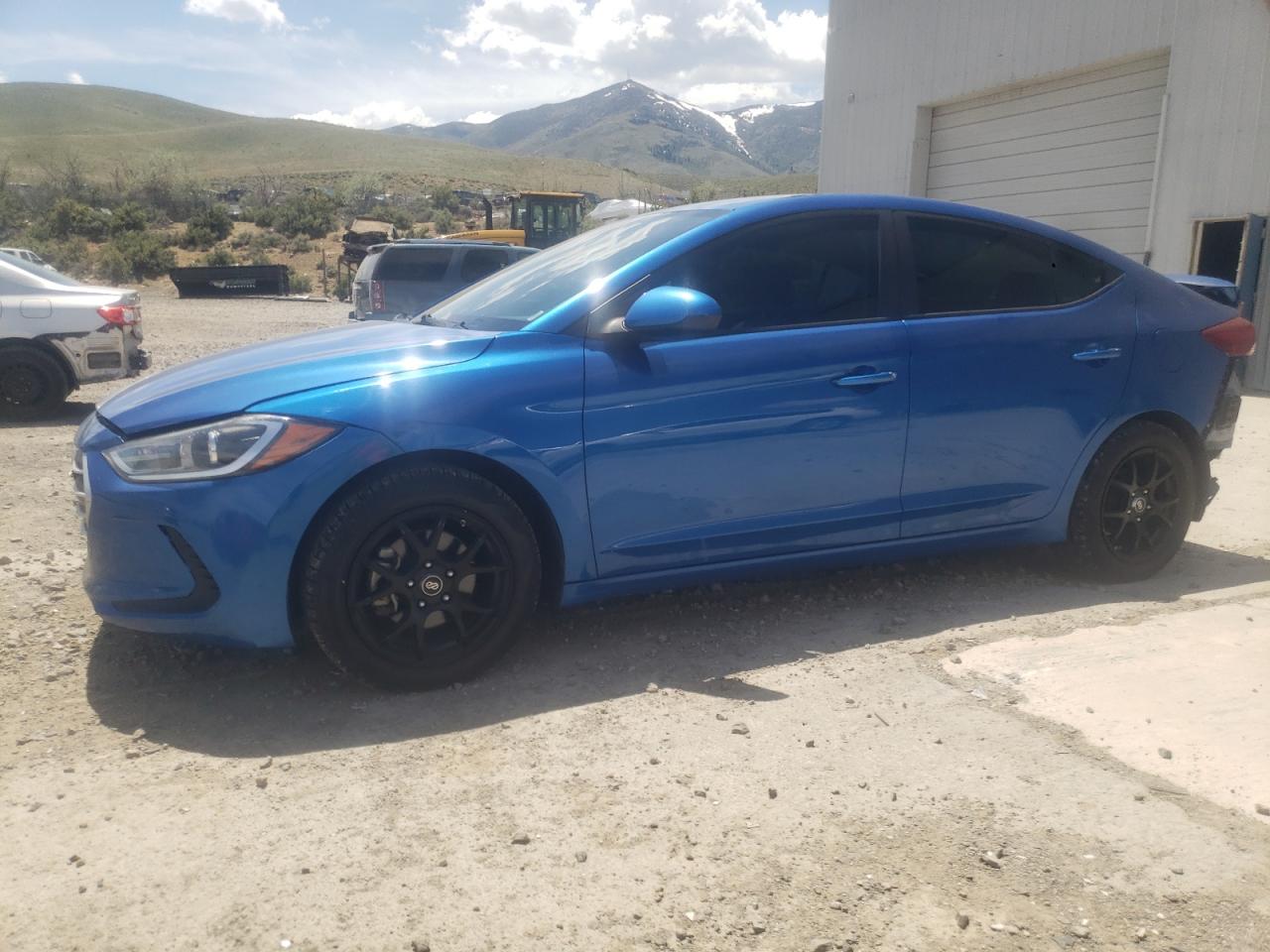 2018 Hyundai Elantra Se vin: KMHD74LF1JU612394