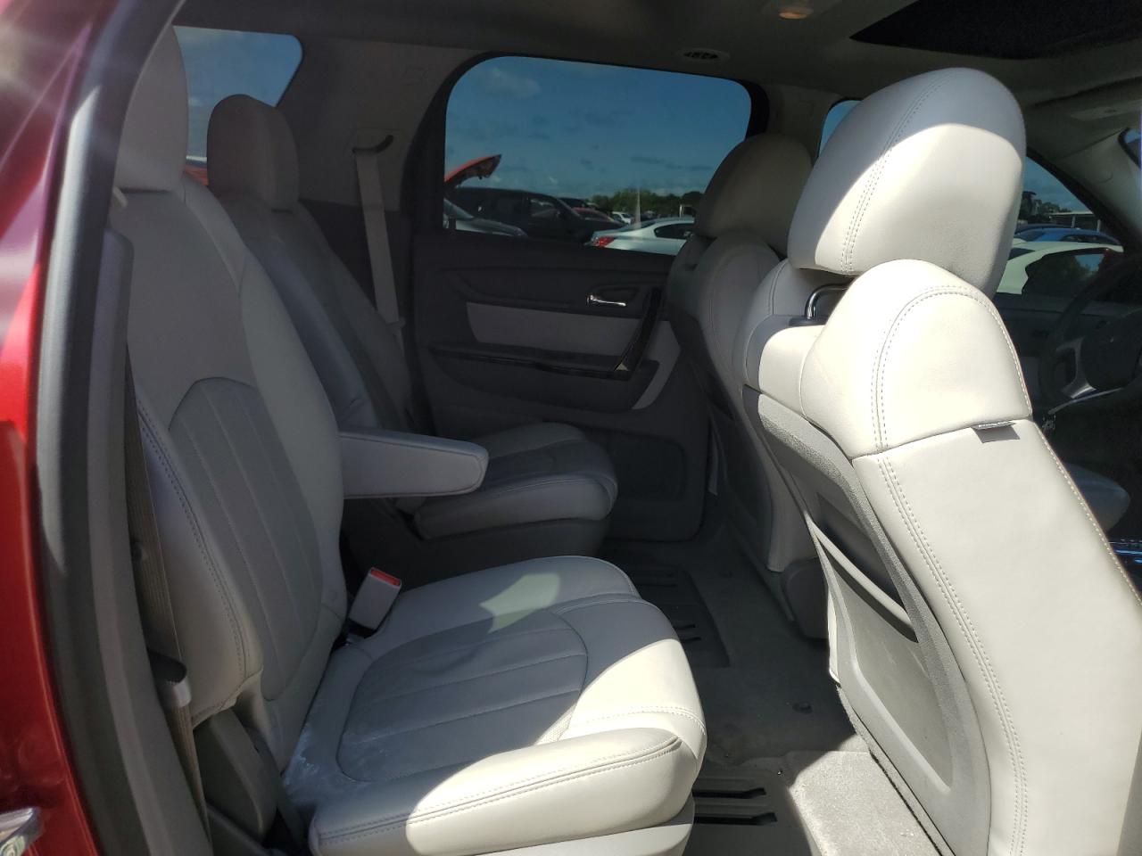 1GKKRSKD5DJ144061 2013 GMC Acadia Slt-2