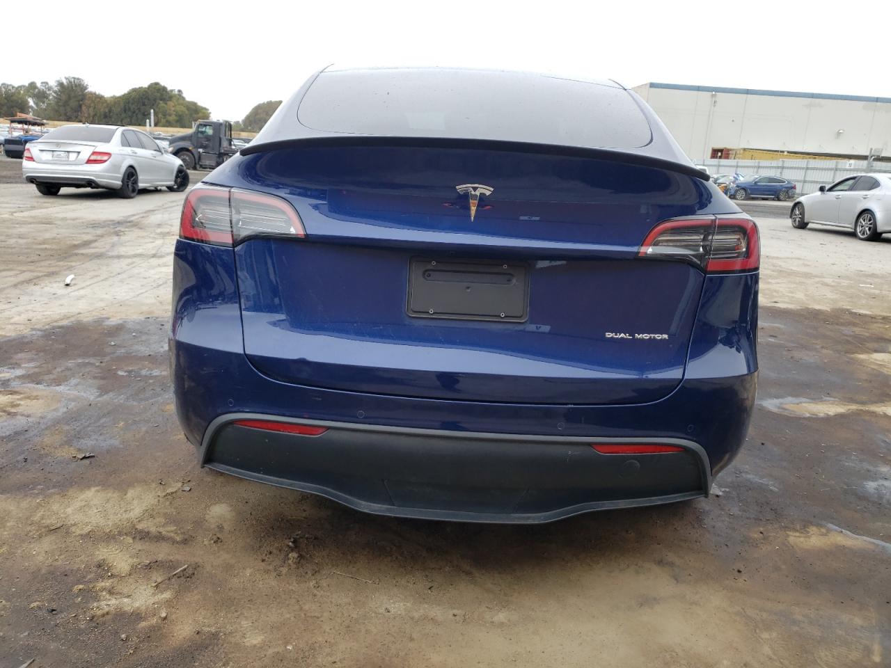 7SAYGDEE2NF496232 2022 Tesla Model Y