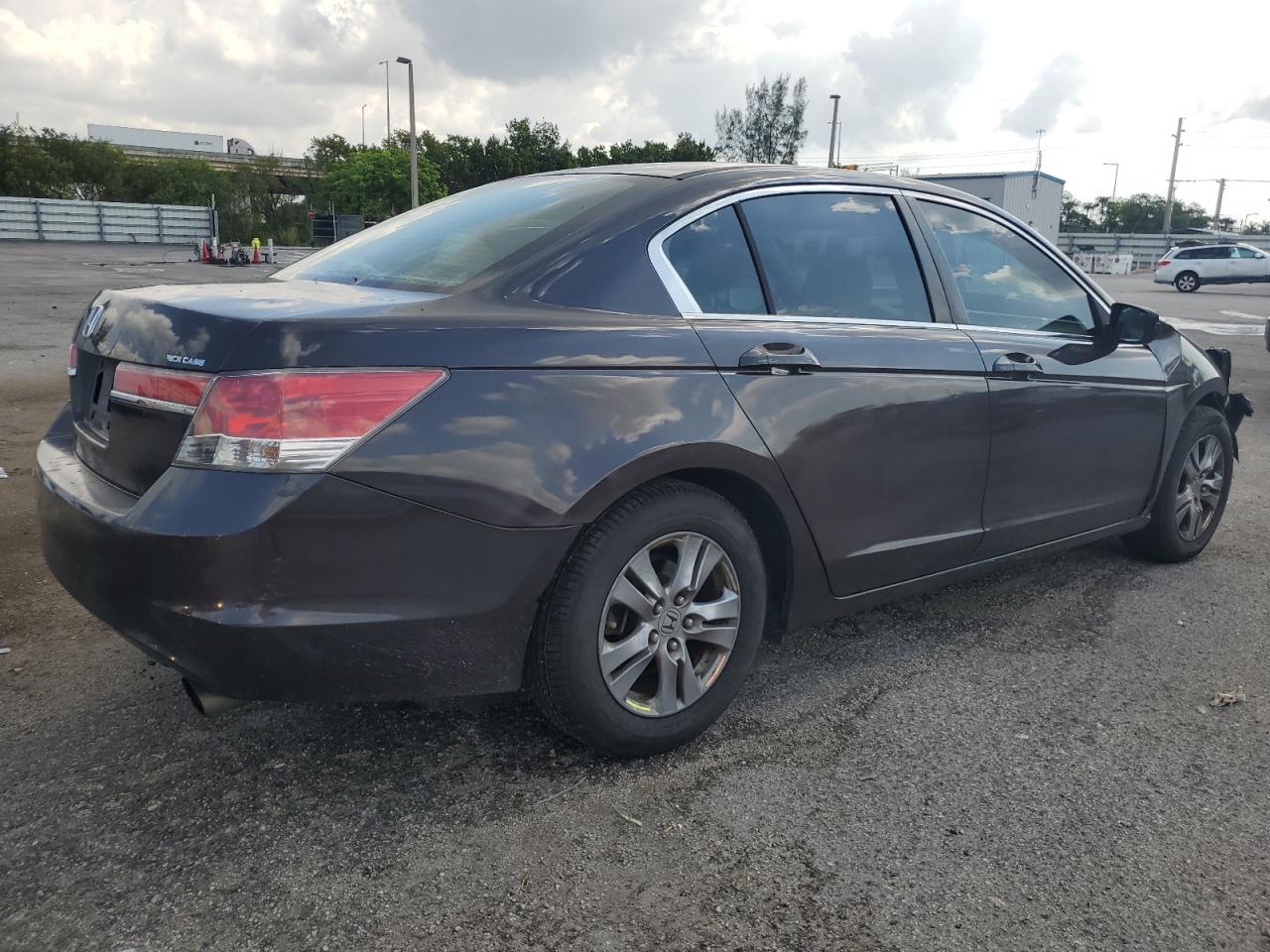 1HGCP2F45BA130997 2011 Honda Accord Lxp