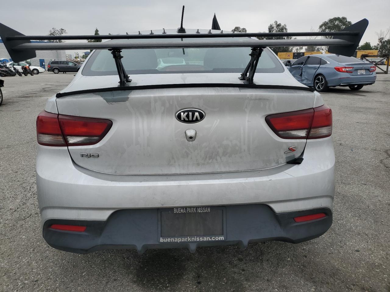 3KPA24AB1JE086174 2018 Kia Rio Lx