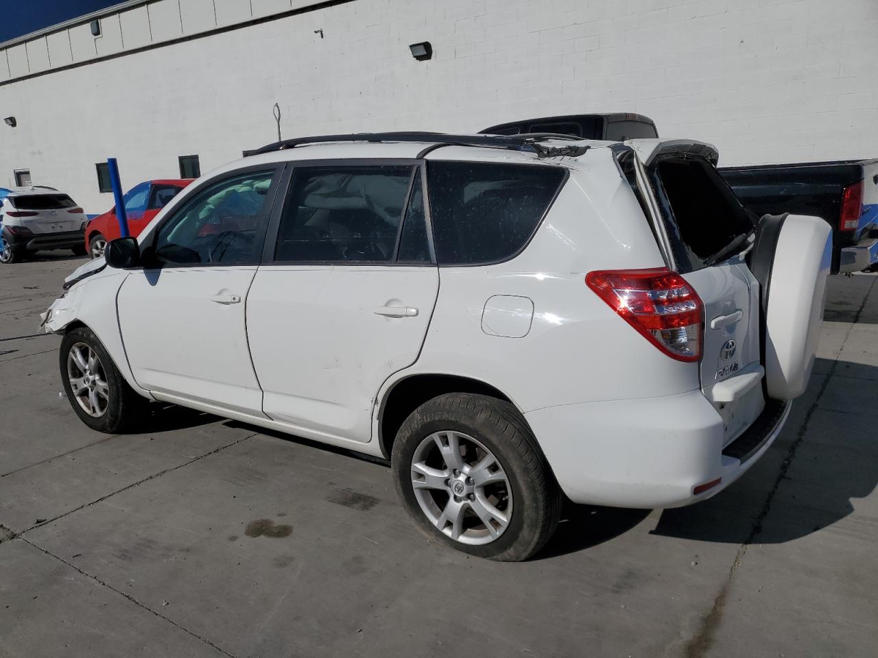 2T3BF4DV4BW169327 2011 Toyota Rav4