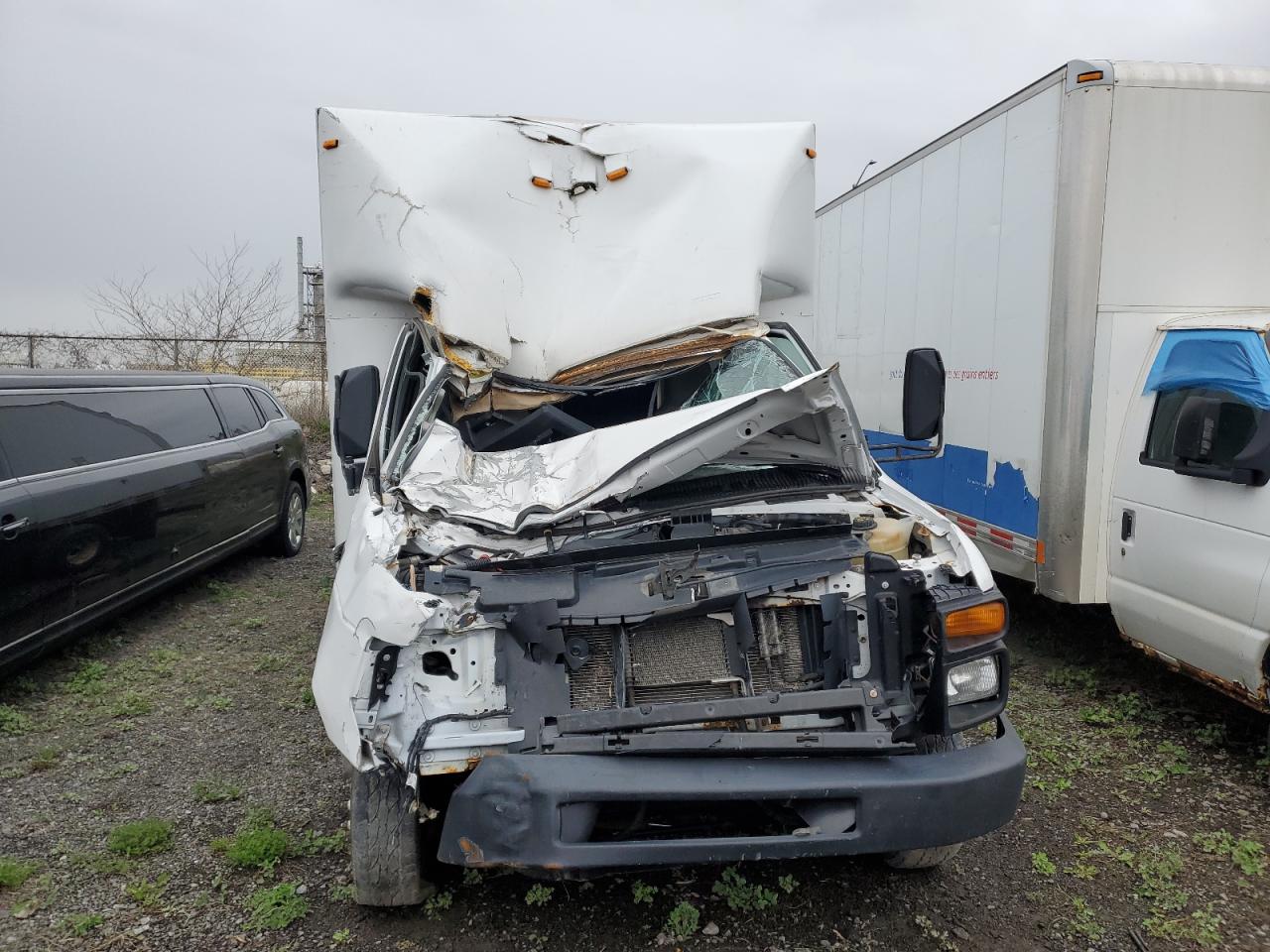 FORD ECONOLINE E450 SUPER DUTY CUTAWAY VAN