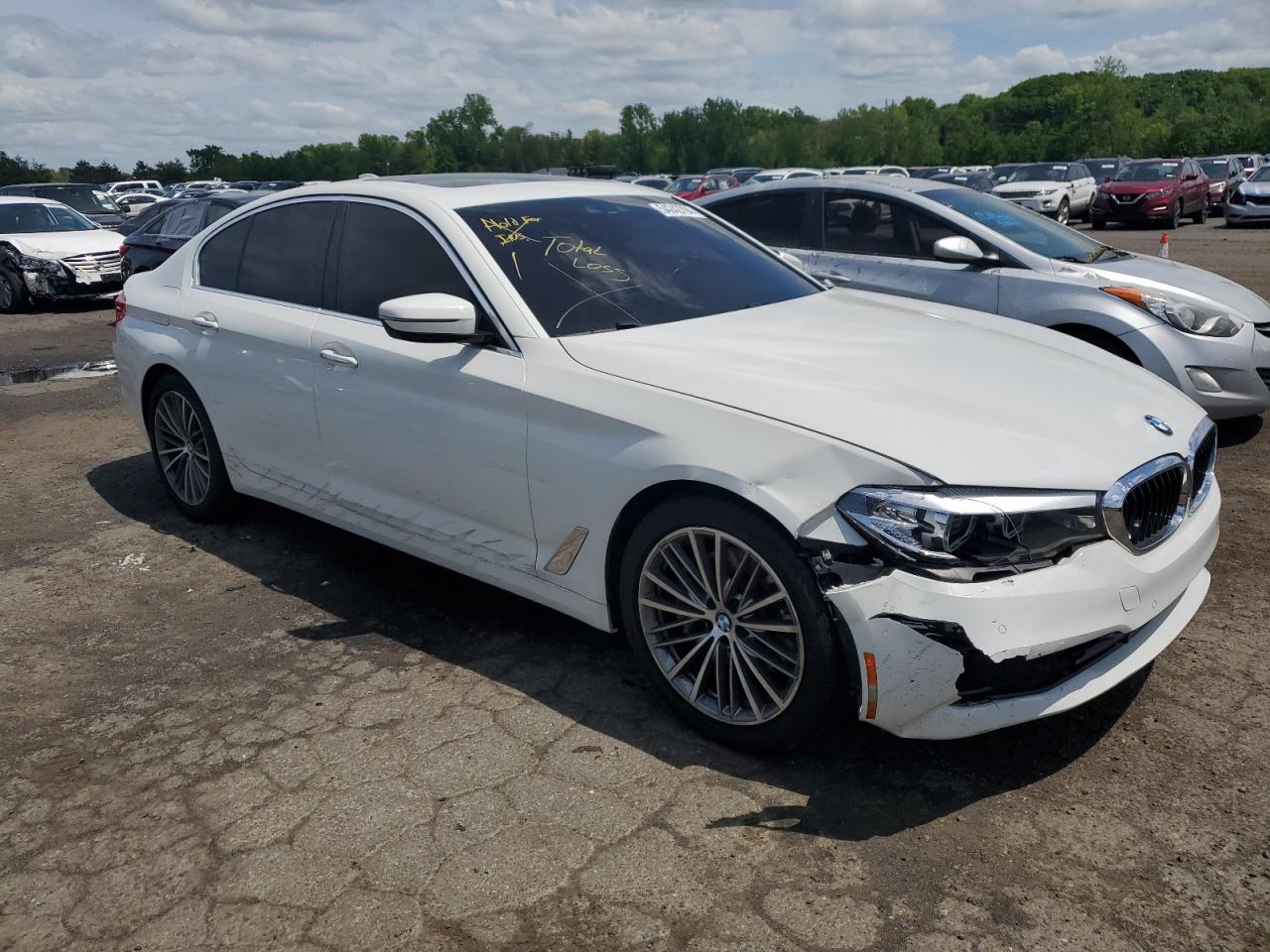 WBAJA7C59JWC76872 2018 BMW 530 Xi