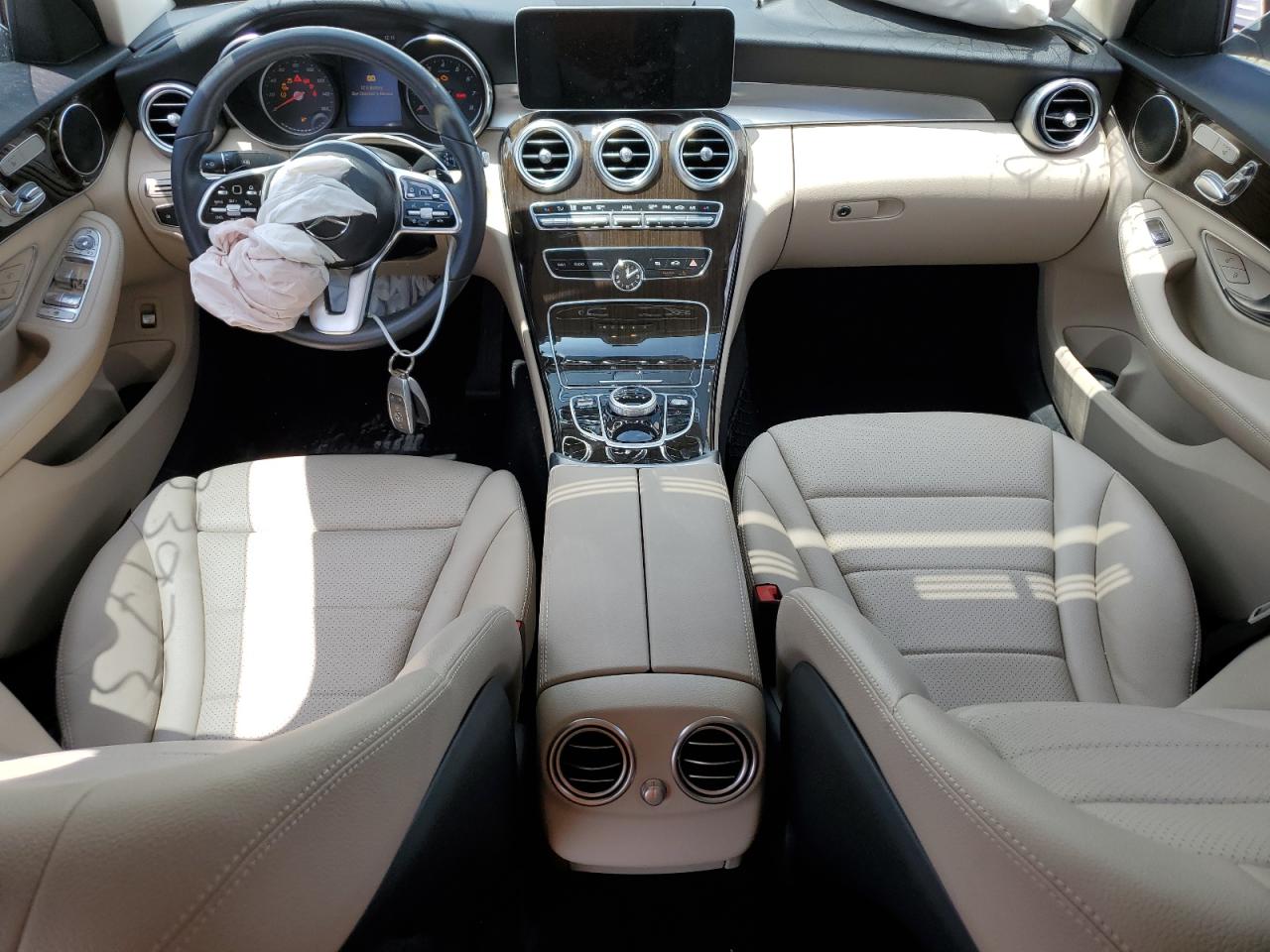 WDDWF8DB8KR483289 2019 Mercedes-Benz C 300