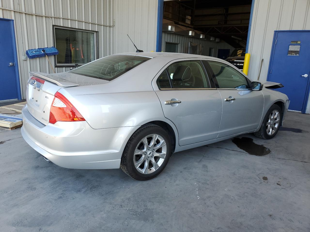 3FAHP0JG3BR108857 2011 Ford Fusion Sel