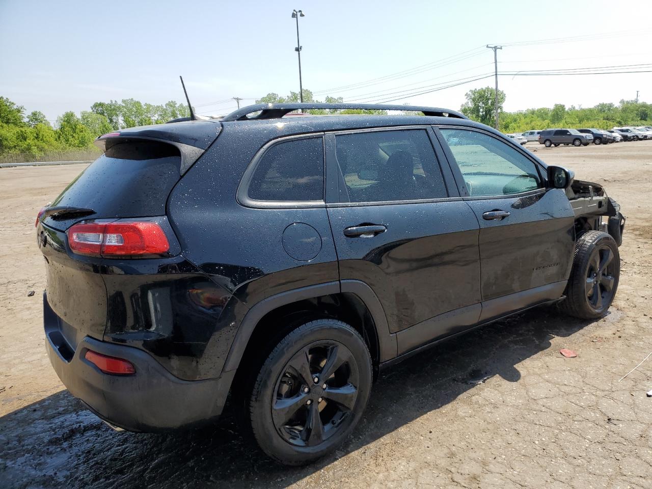 2018 Jeep Cherokee Latitude vin: 1C4PJLCX9JD596046