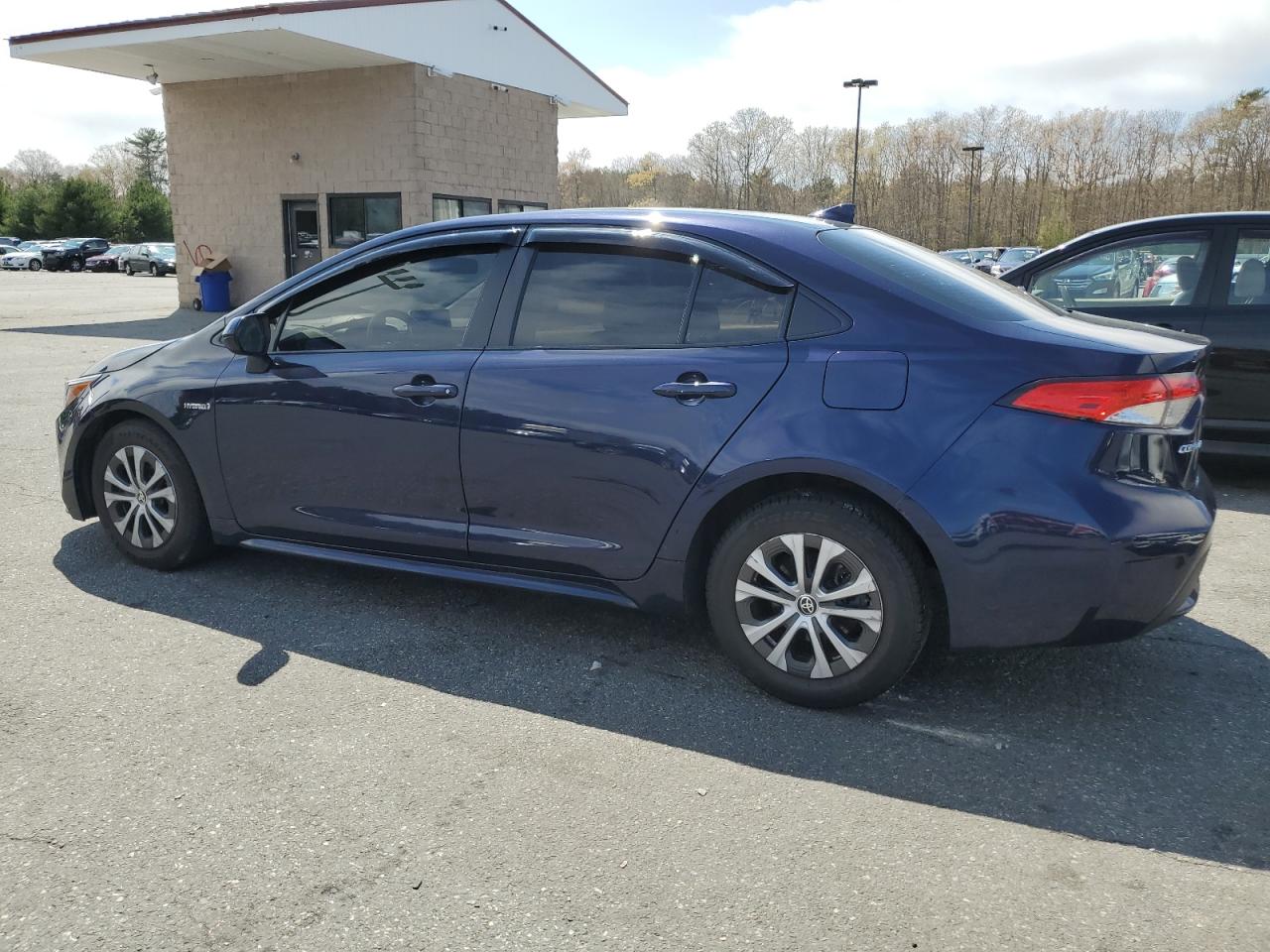 2022 Toyota Corolla Le vin: JTDEAMDE4NJ047887