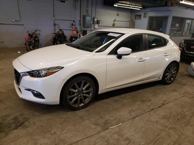 VIN 3MZBN1L33JM184819 2018 MAZDA 3 no.1