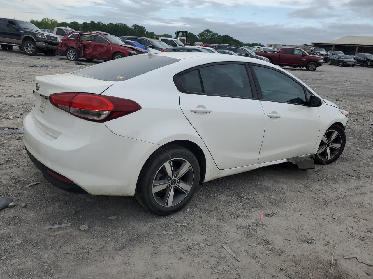 3KPFL4A77JE245598 2018 Kia Forte Lx