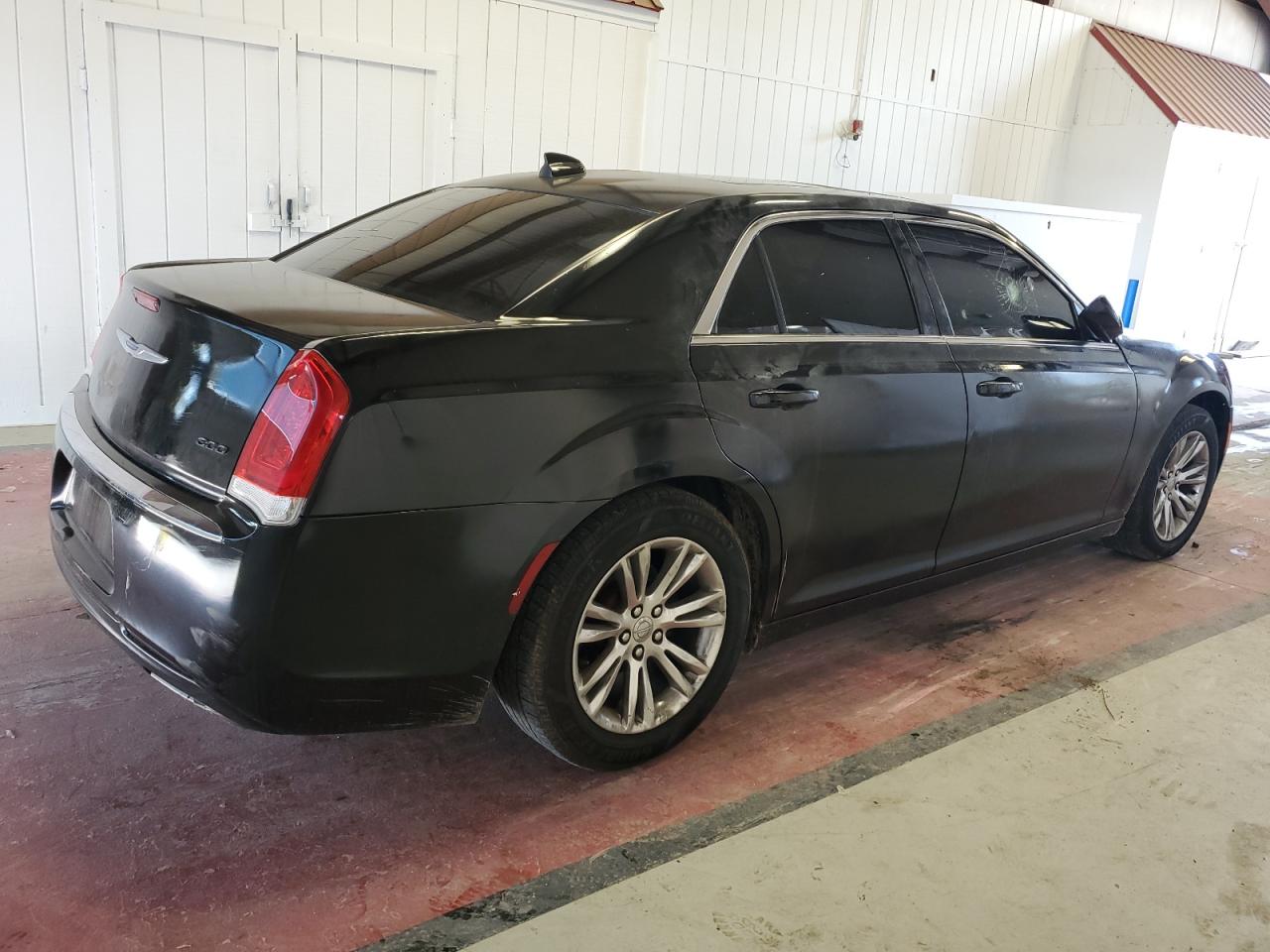 2C3CCAAG4KH675990 2019 Chrysler 300 Touring