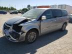 CHRYSLER TOWN & COU photo