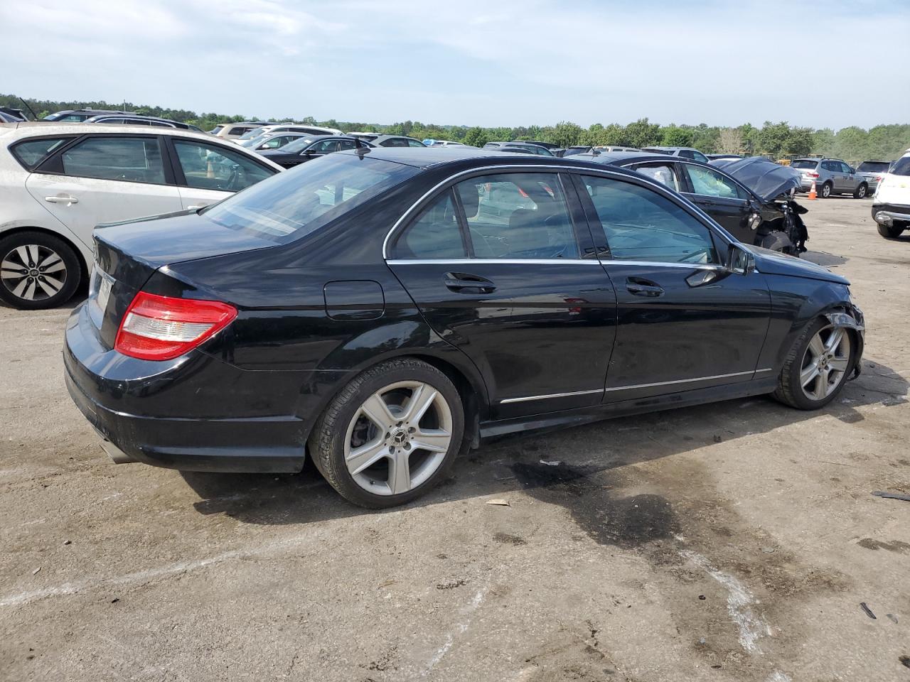 WDDGF5EB3BR152198 2011 Mercedes-Benz C 300