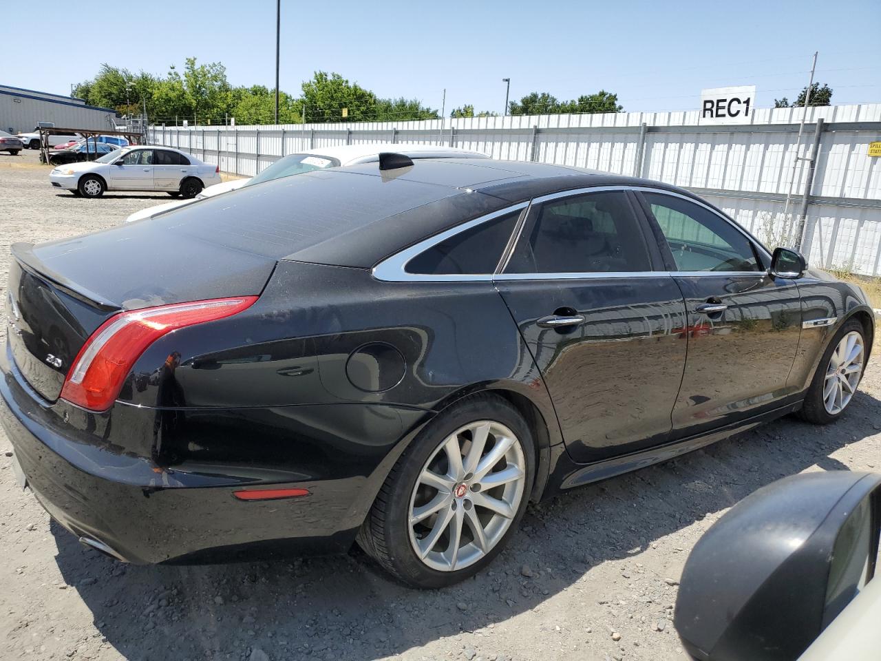 2016 Jaguar Xj vin: SAJWA1C77G8V99644