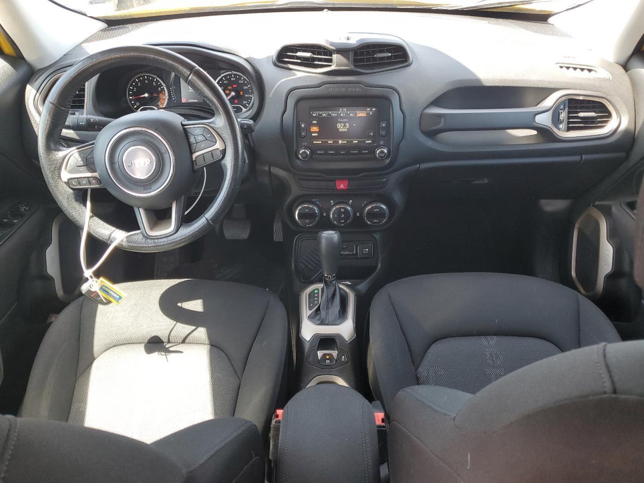 ZACCJABTXFPB77729 2015 Jeep Renegade Latitude