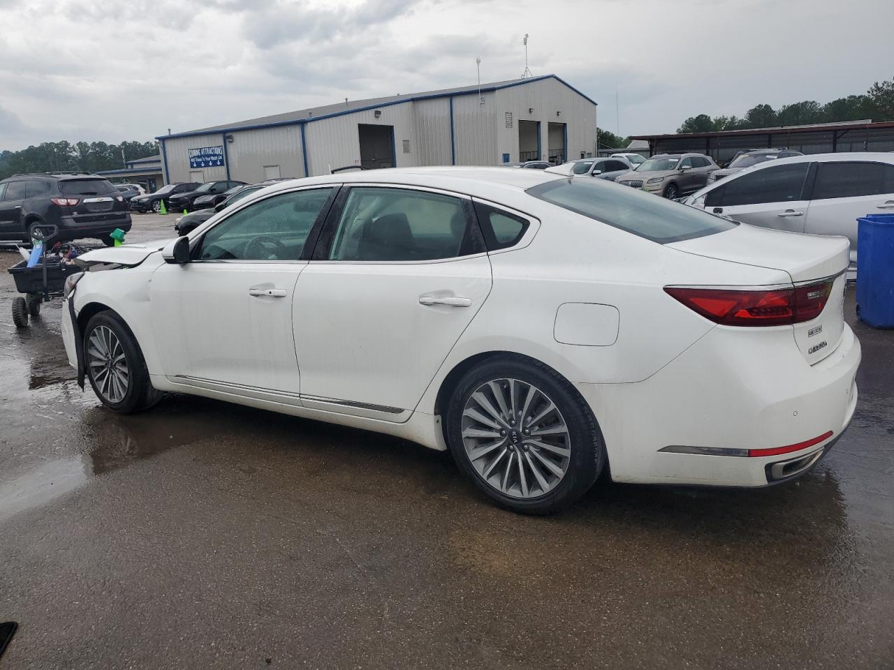 KNALB4J19K5172438 2019 Kia Cadenza Premium