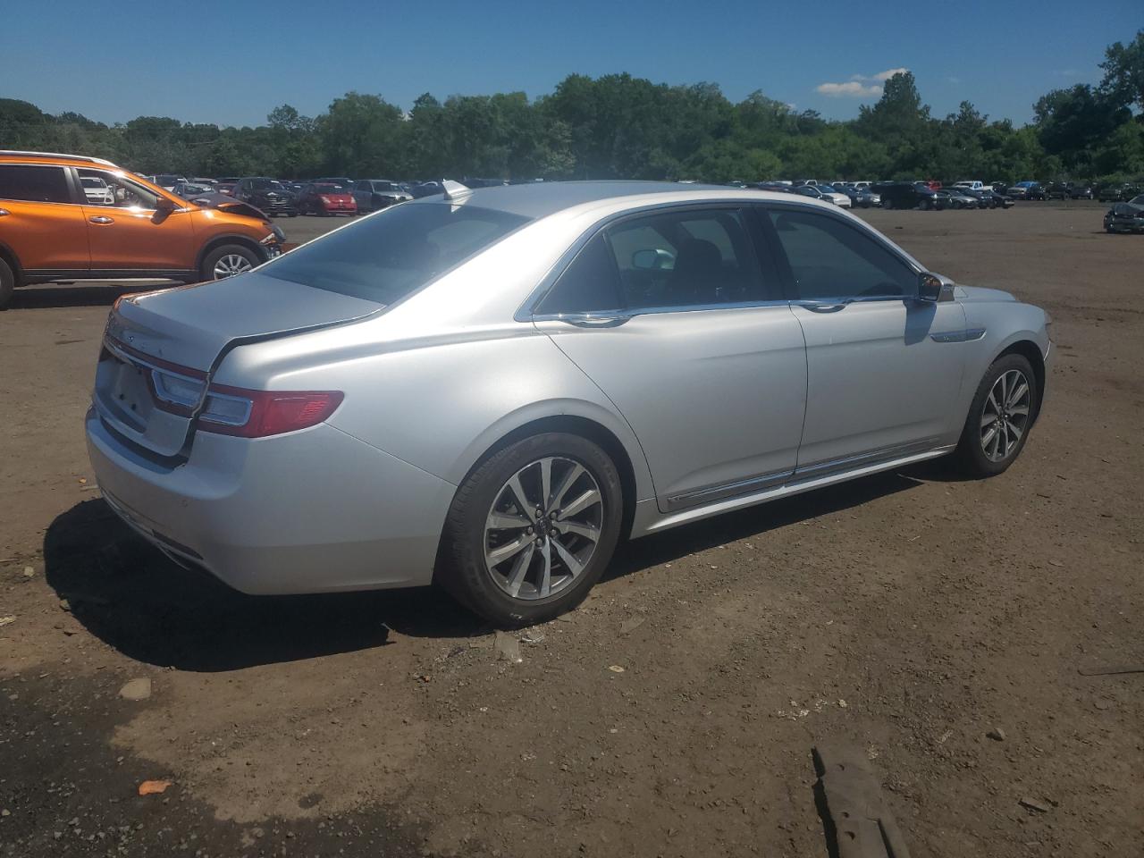 1LN6L9HK1J5603552 2018 Lincoln Continental