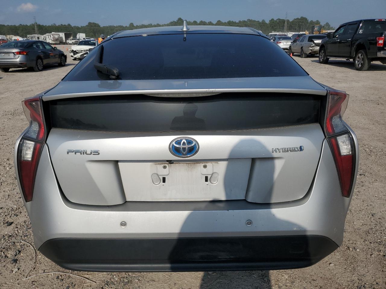 JTDKBRFU6J3602385 2018 Toyota Prius