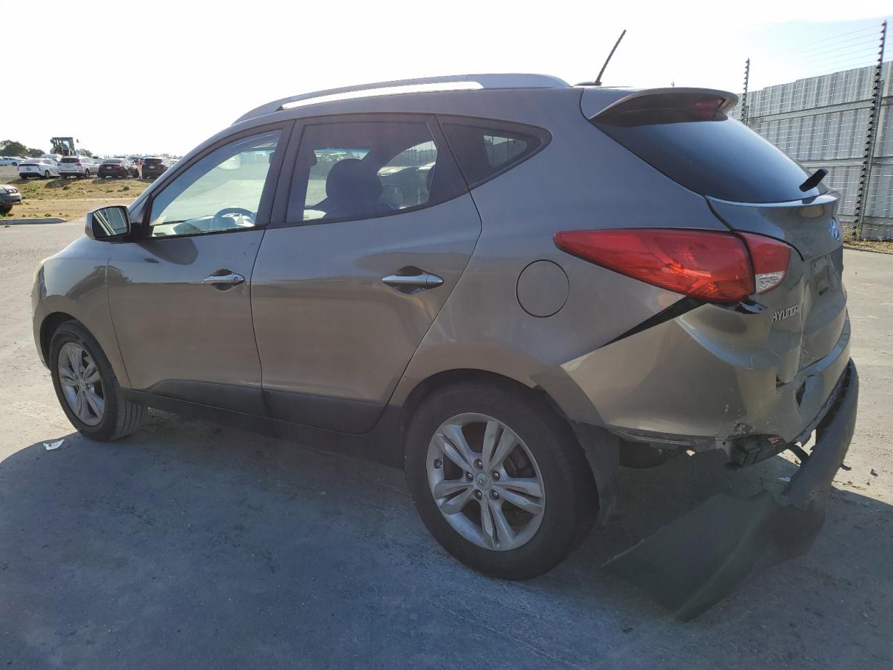 KM8JU3AC1AU077792 2010 Hyundai Tucson Gls