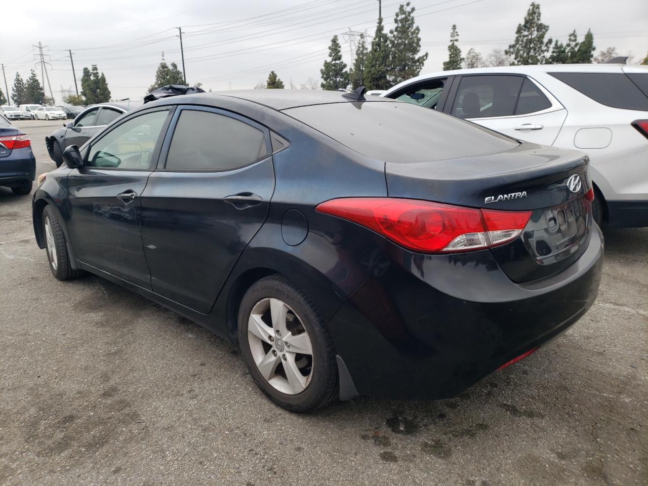 2013 Hyundai Elantra Gls vin: KMHDH4AE3DU956031