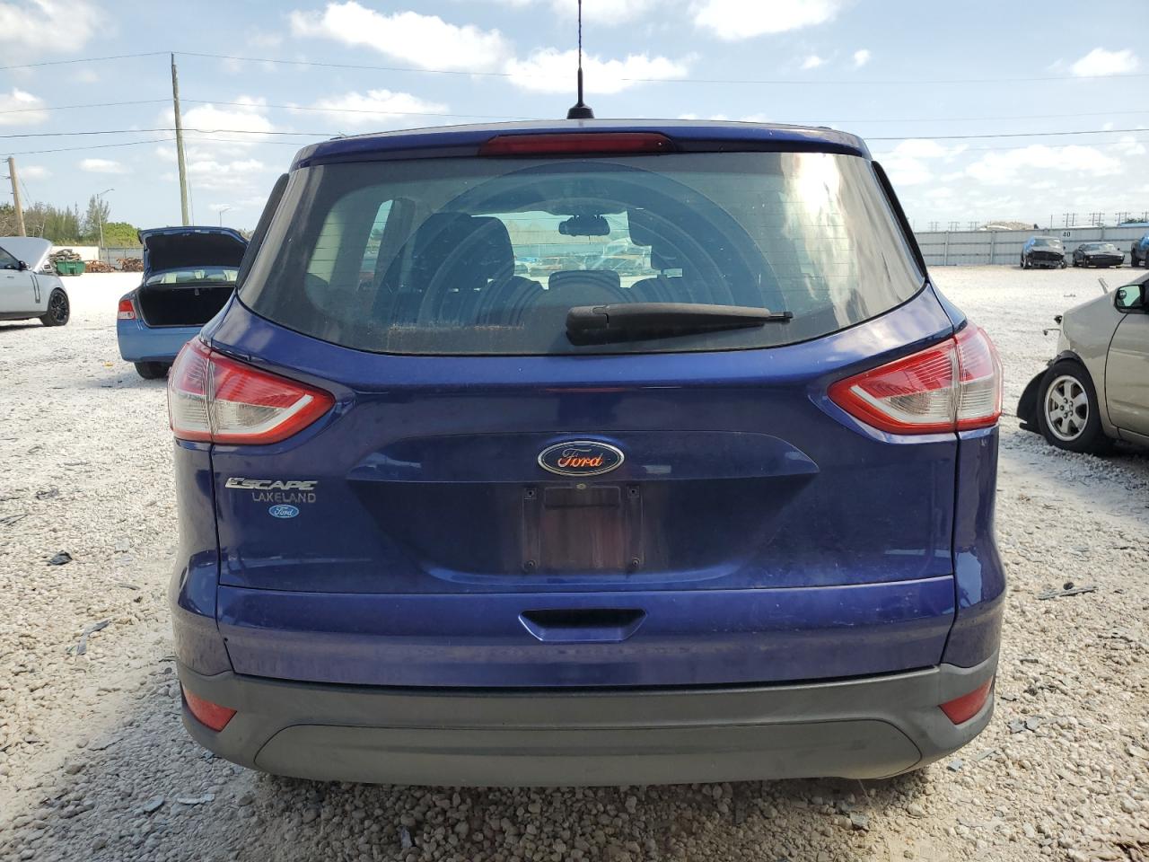 1FMCU0F74EUB69360 2014 Ford Escape S