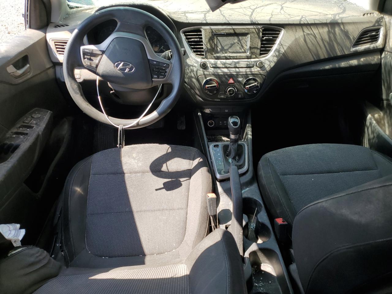 3KPC24A38KE043034 2019 Hyundai Accent Se