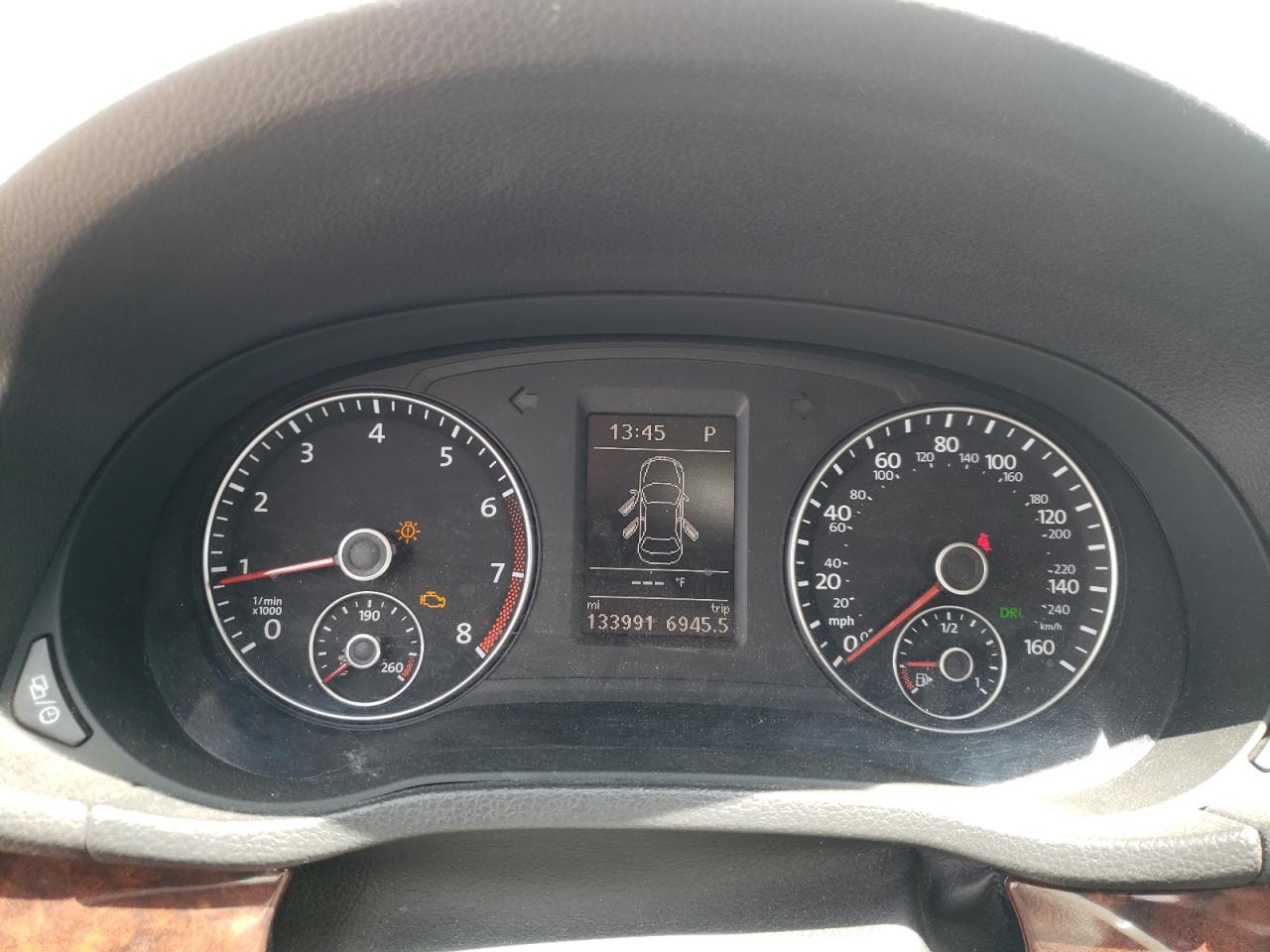 1VWCH7A34DC052370 2013 Volkswagen Passat Sel