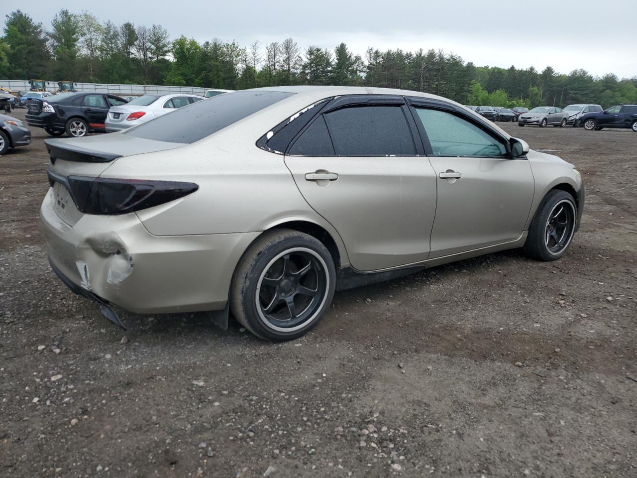 4T1BF1FK4HU319343 2017 Toyota Camry Le