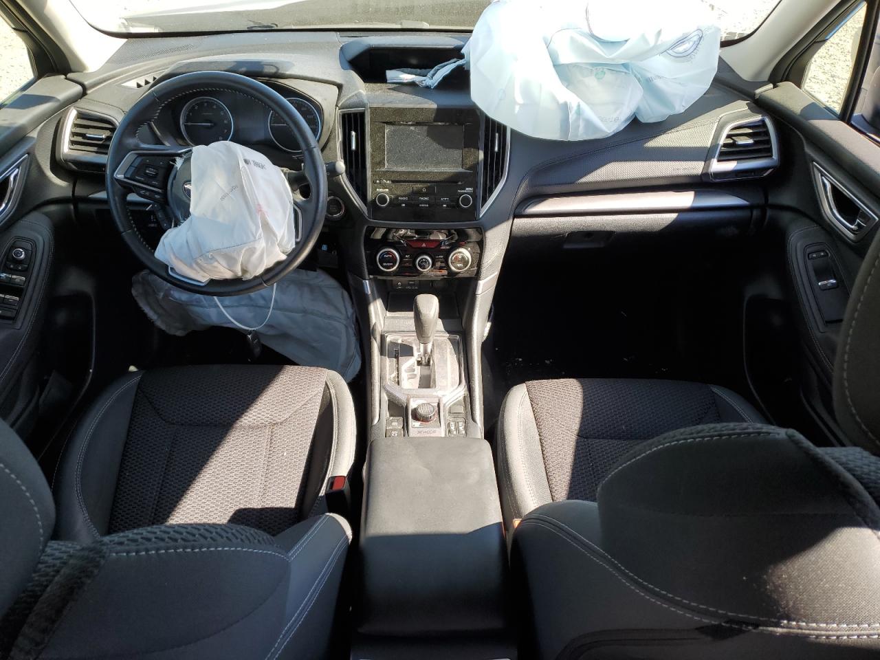 JF2SKAJC9LH589218 2020 Subaru Forester Premium