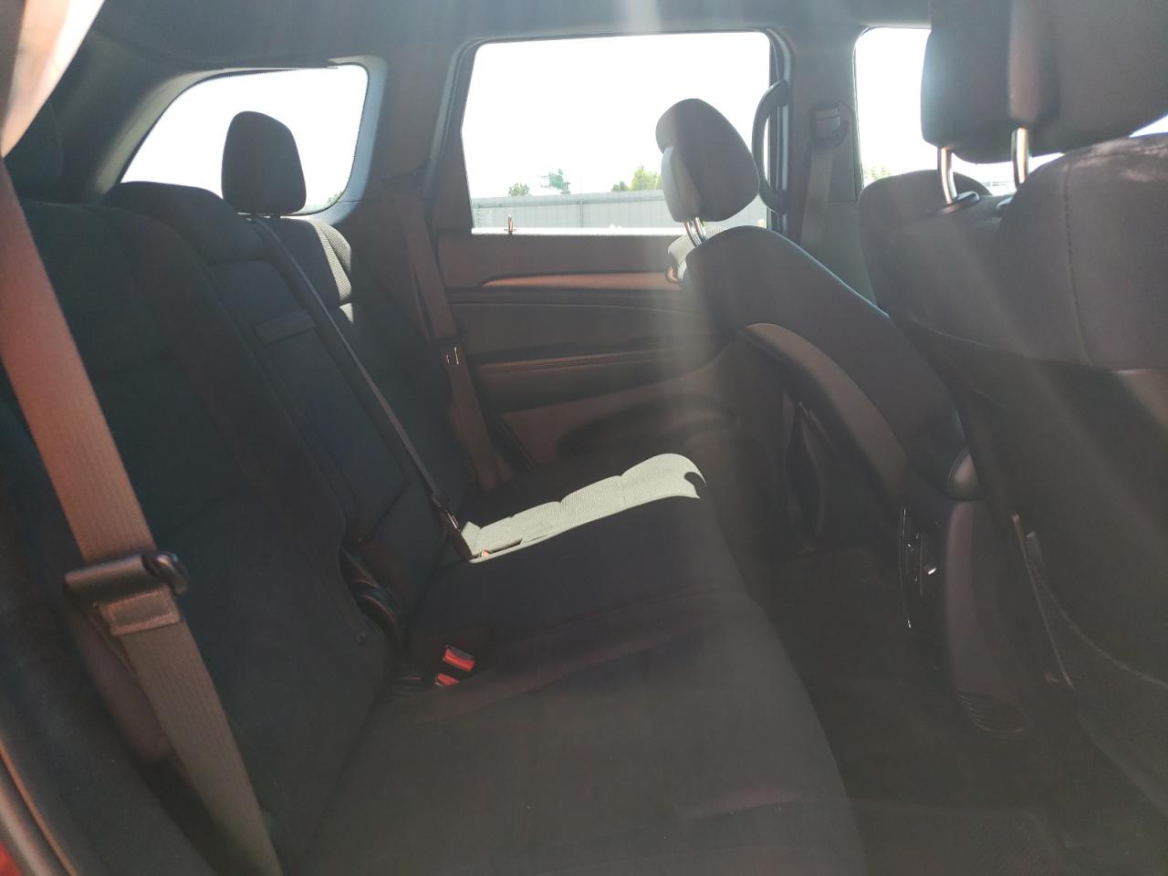 1C4RJFAG3GC325088 2016 Jeep Grand Cherokee Laredo