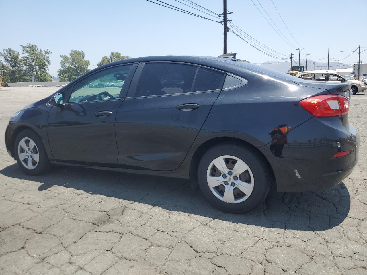 2017 Chevrolet Cruze Ls vin: 1G1BC5SM8H7277391