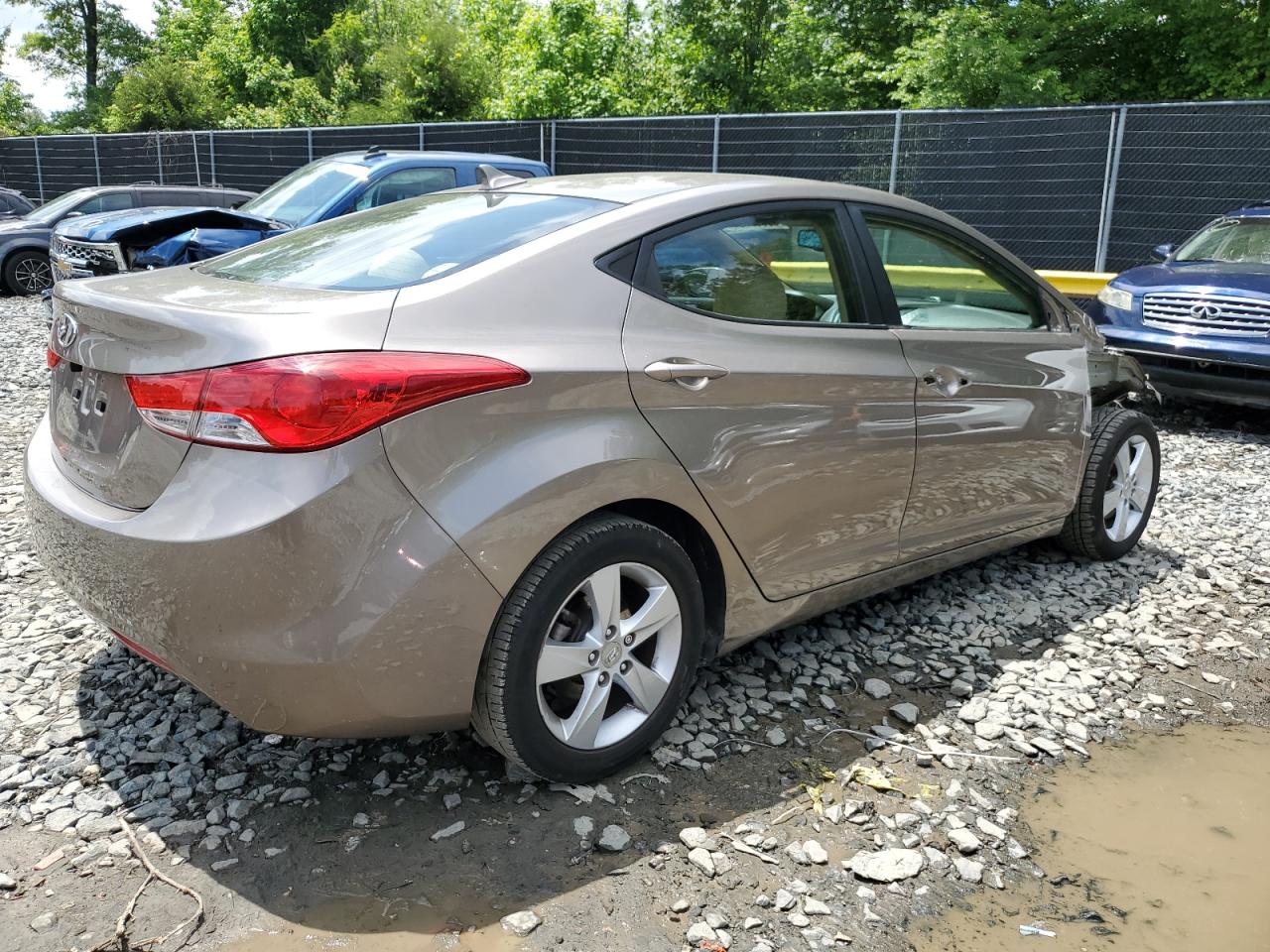 5NPDH4AE1DH392667 2013 Hyundai Elantra Gls